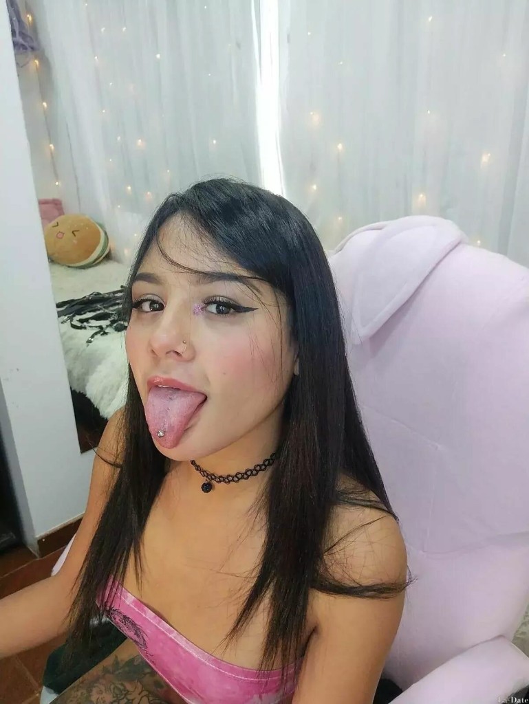 Alexandra Profile image 6