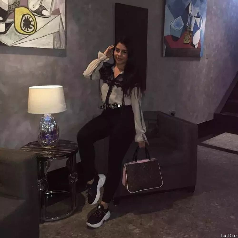 Julieth Profile image 1