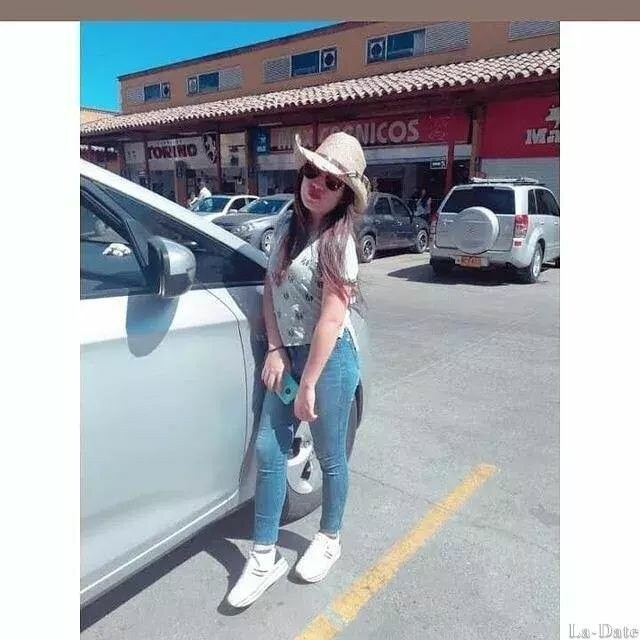 Veronica Profile image 4