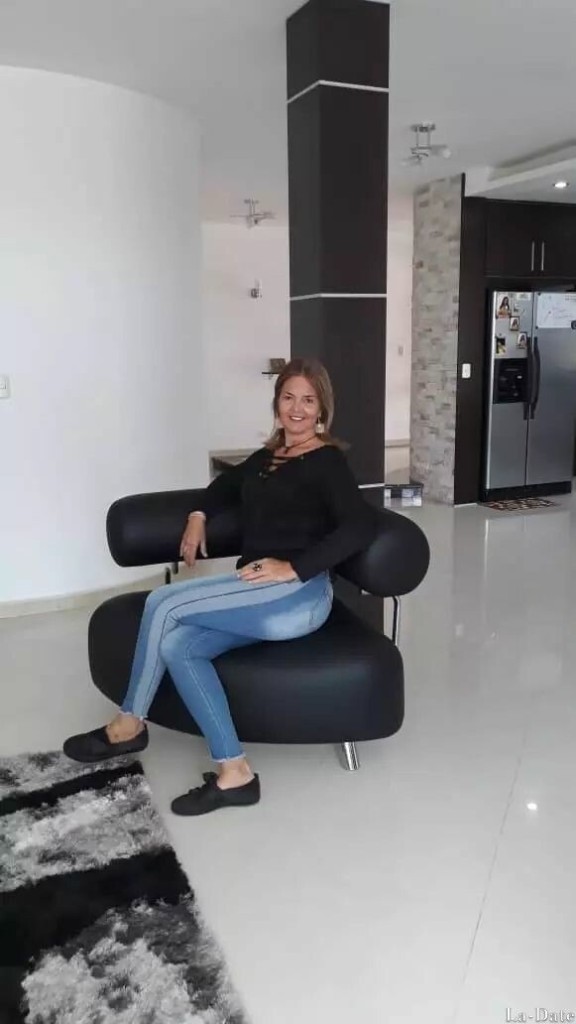 Melisa Profile image 3