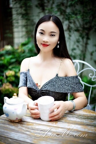 He Qianrui Profile image 3