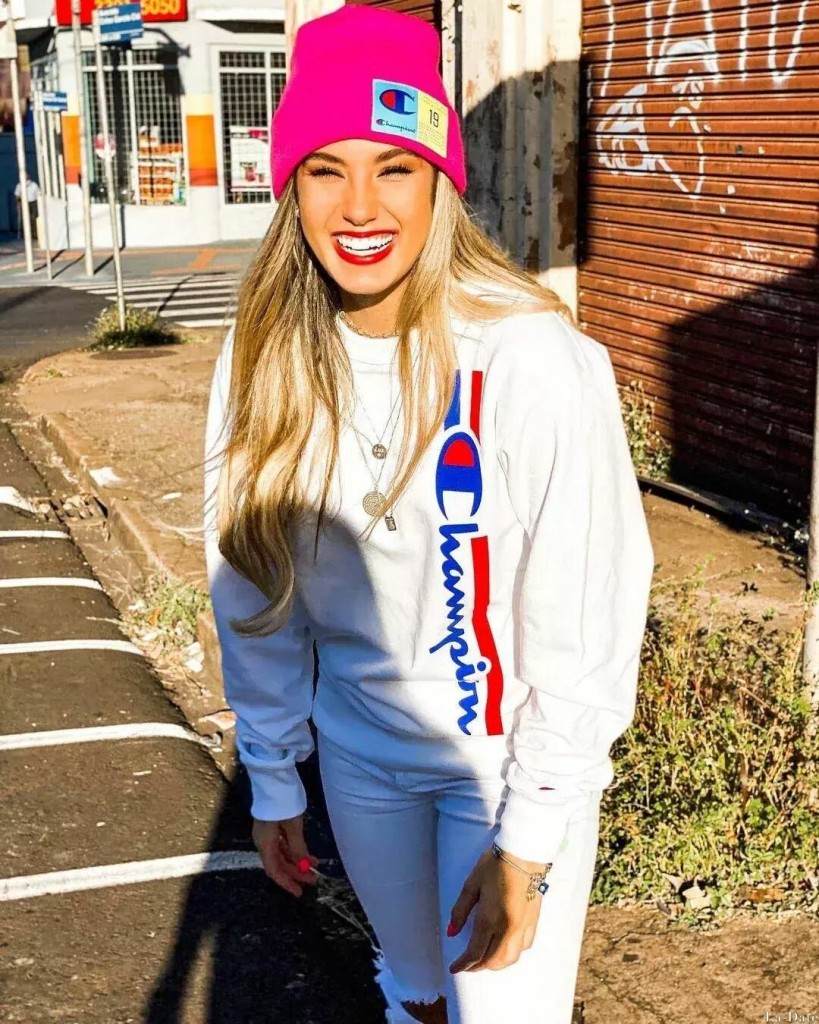 Alejandra Profile image 4