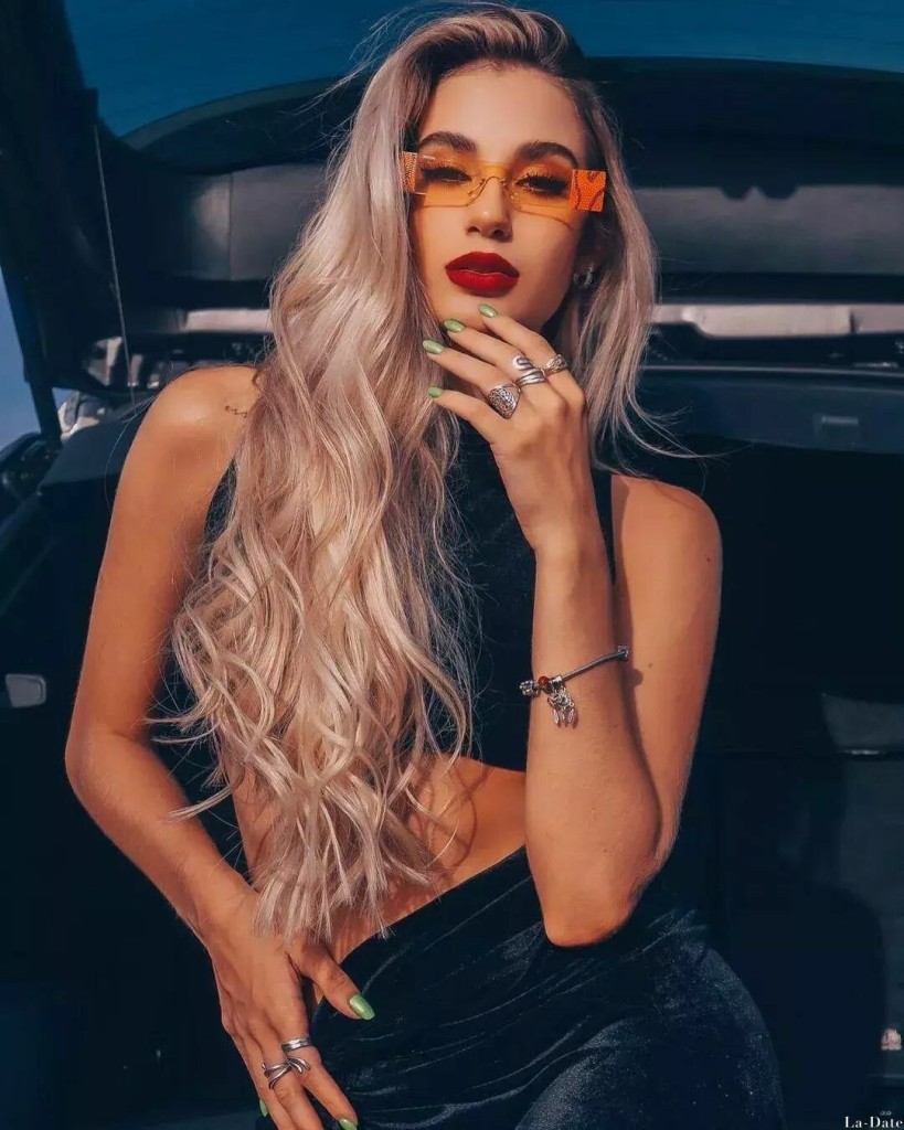 Alejandra Profile image 6