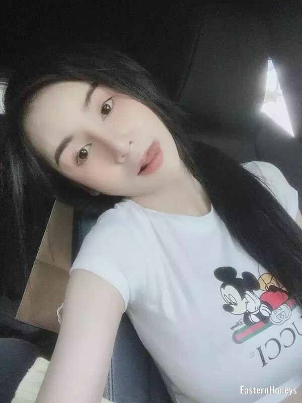 Suphatsorn Profile image 1