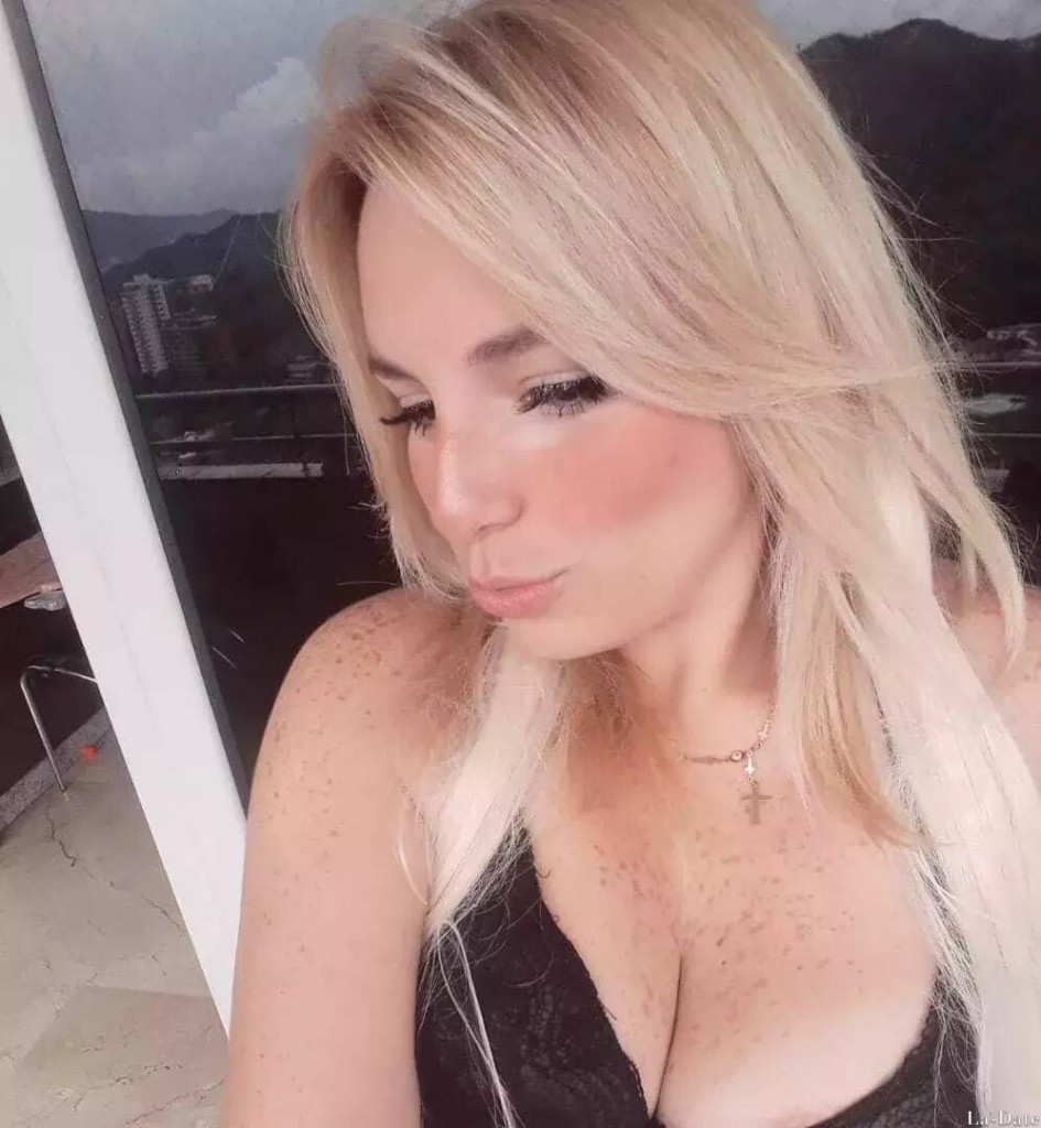 Laura Profile image 5