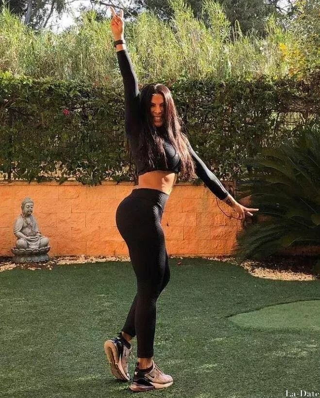 Alexandra Profile image 4