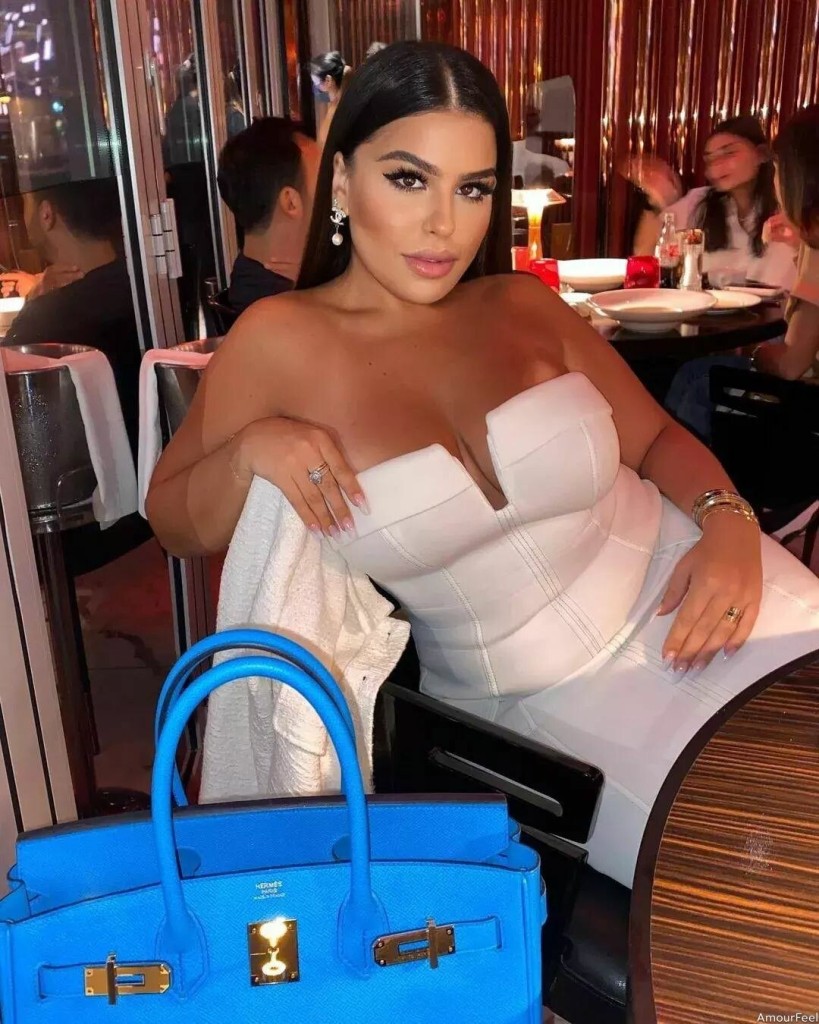 Silvia Iulia Profile image 3