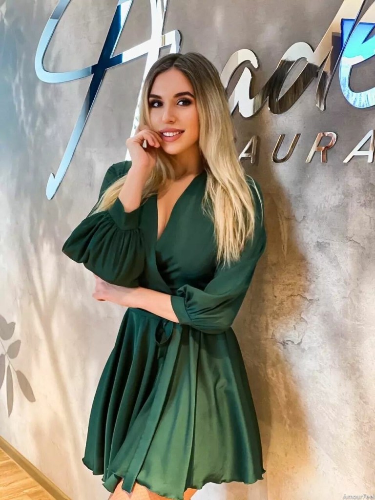 Rodica Profile image 4