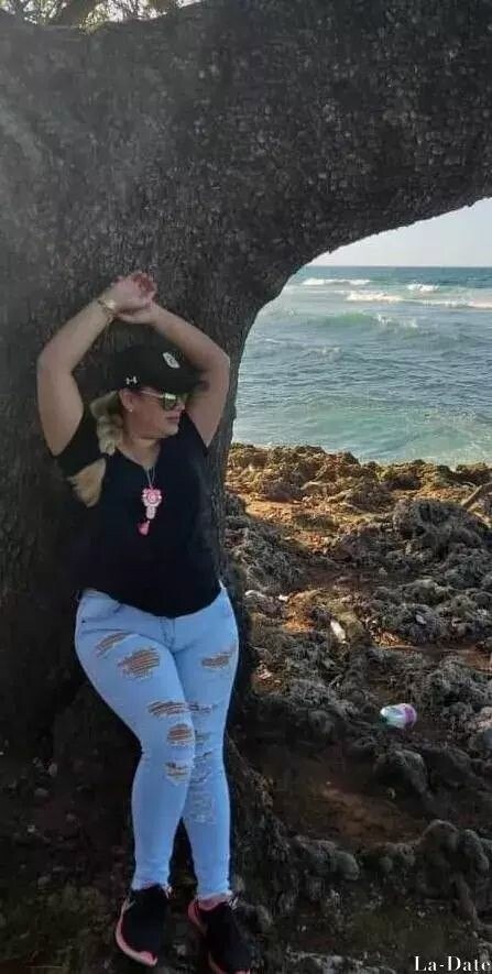 Yaline Profile image 1