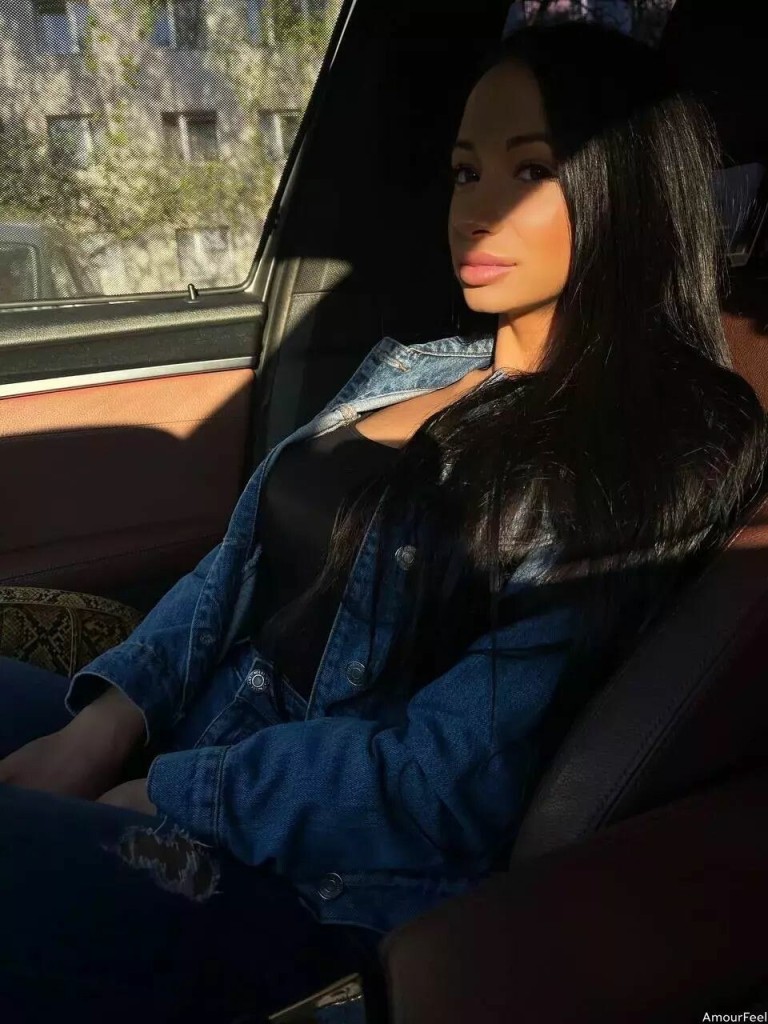 Alina Profile image 5