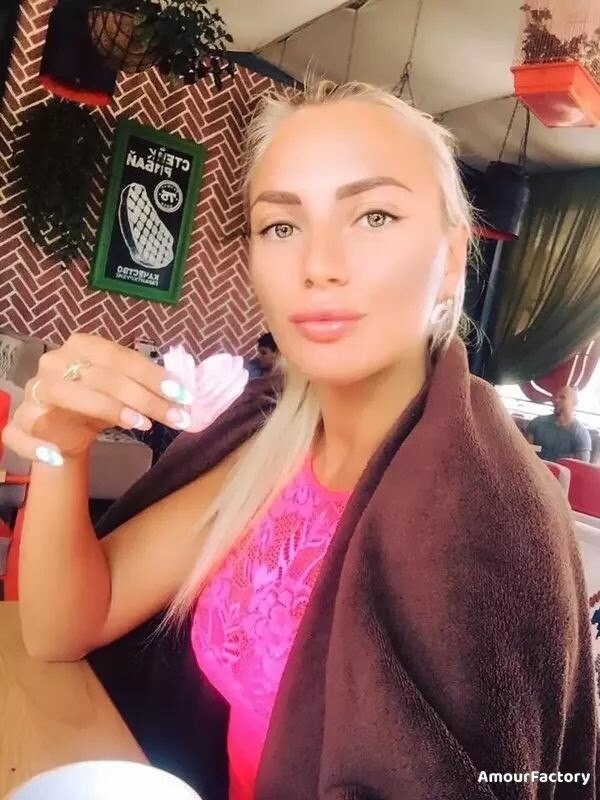 Anna Profile image 5