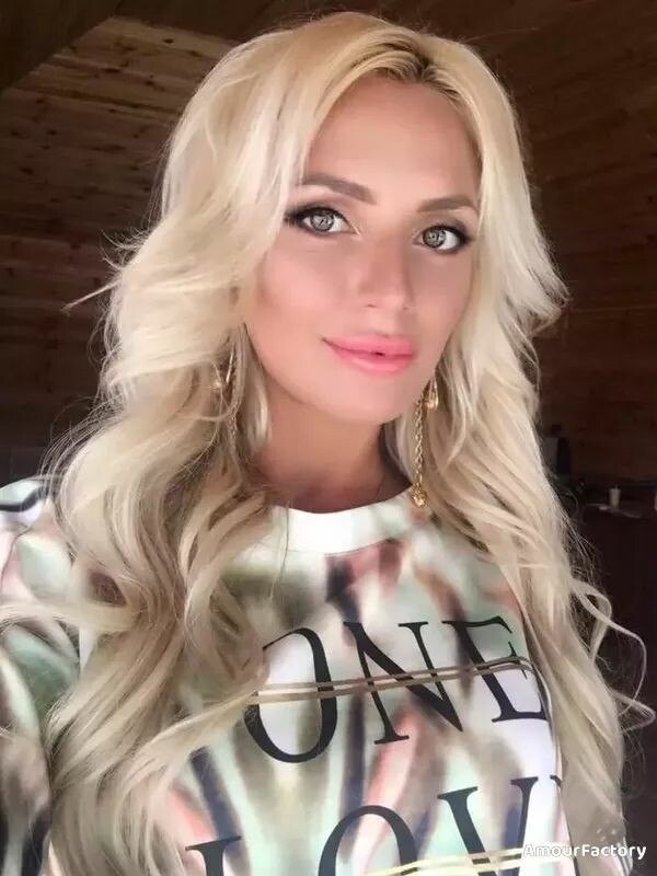 Anna Profile image 4