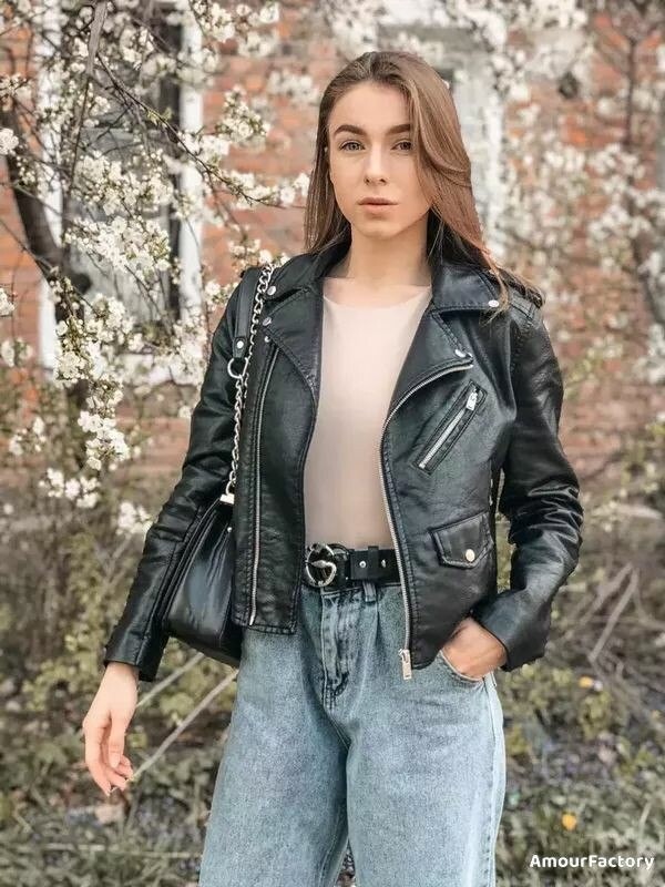 Alyona Profile image 2