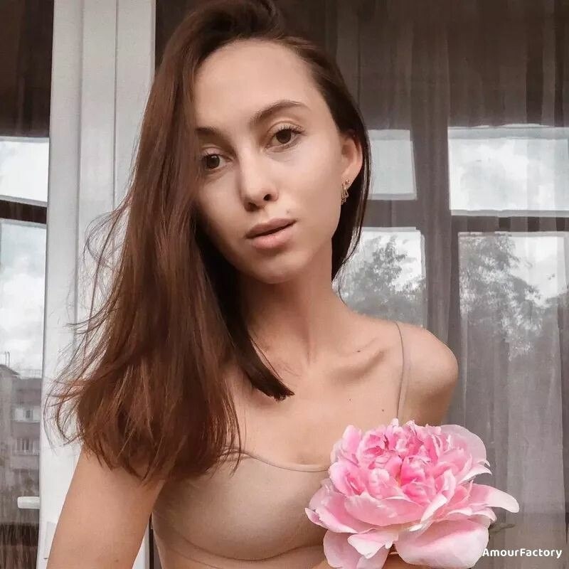 Inna Profile image 4