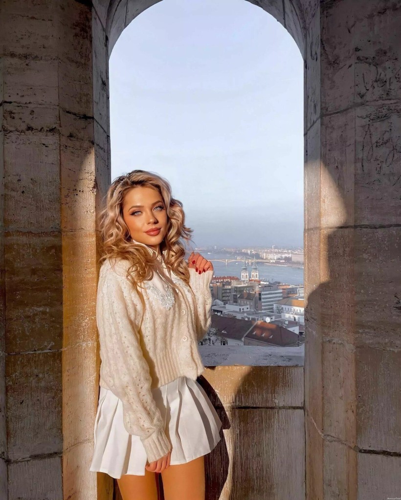 Mariana Profile image 4