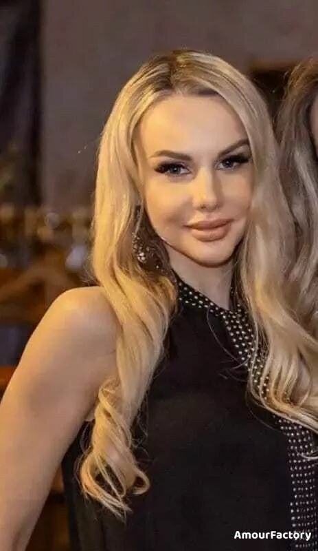 Juliana Profile image 2