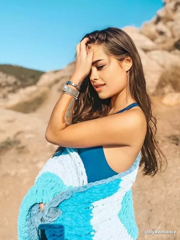 Valeria Profile image 2